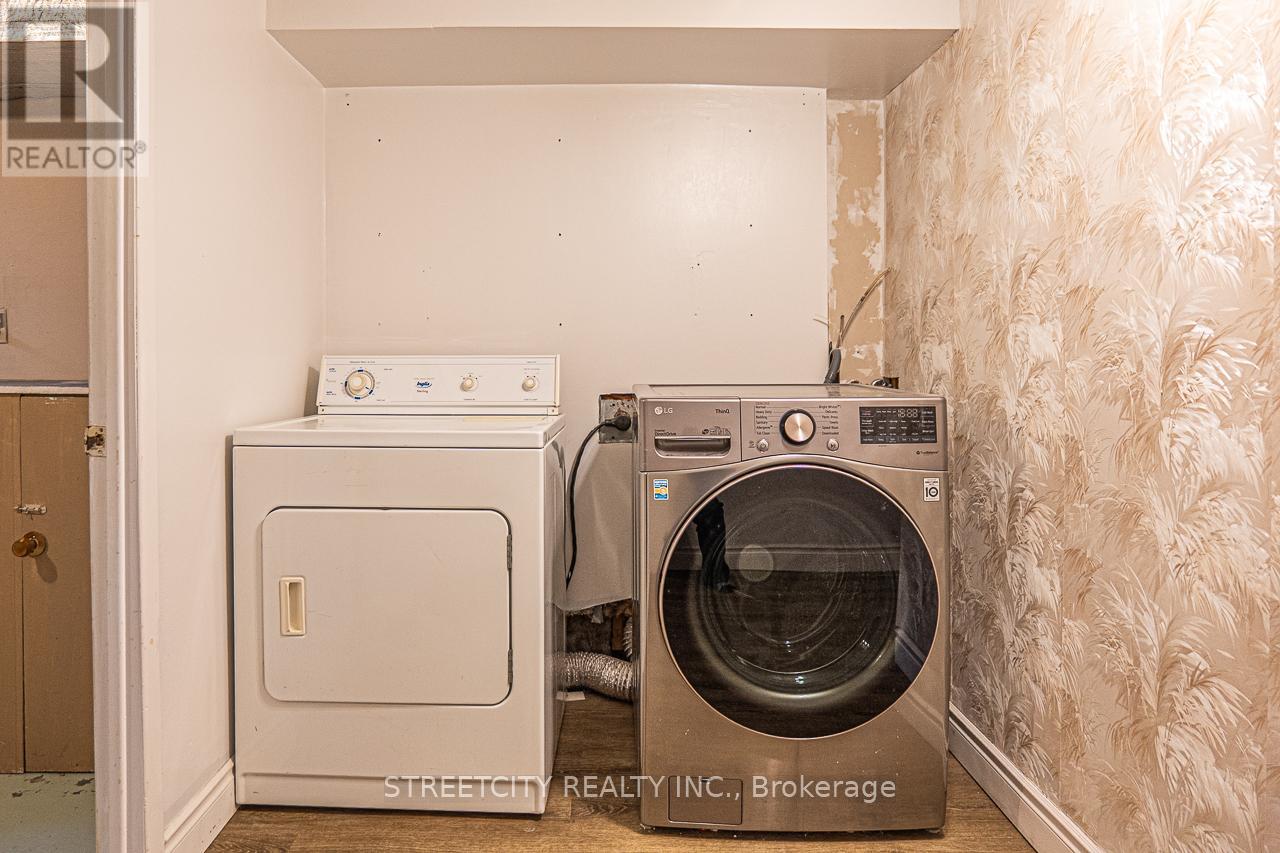 814 Grenfell Drive, London North, Ontario  N5X 2C8 - Photo 40 - X12317770