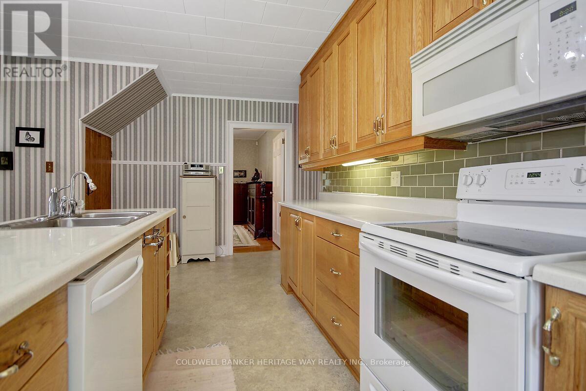120 Kilmarnock Road, Montague, Ontario  K7A 5B8 - Photo 13 - X12317795