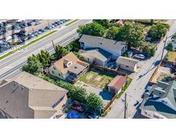 1069 Clement Avenue, kelowna, British Columbia