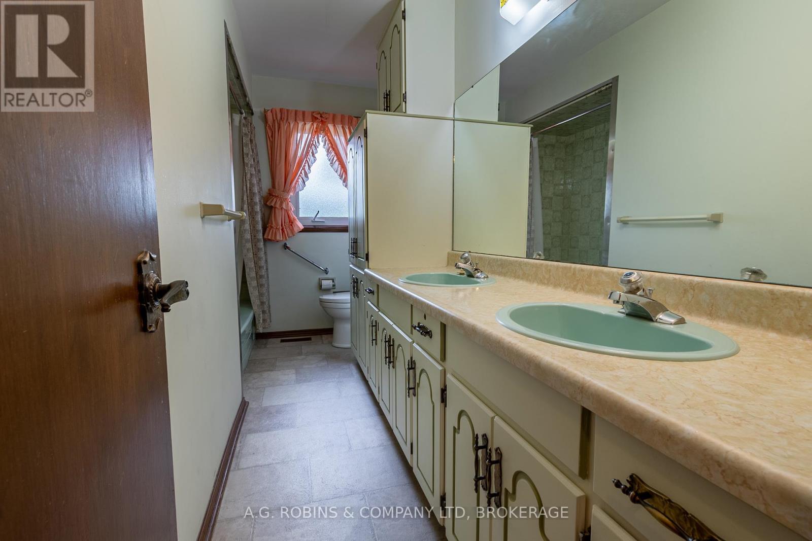 152 Doan's Ridge Road, Welland, Ontario  L3B 5N4 - Photo 18 - X12317755
