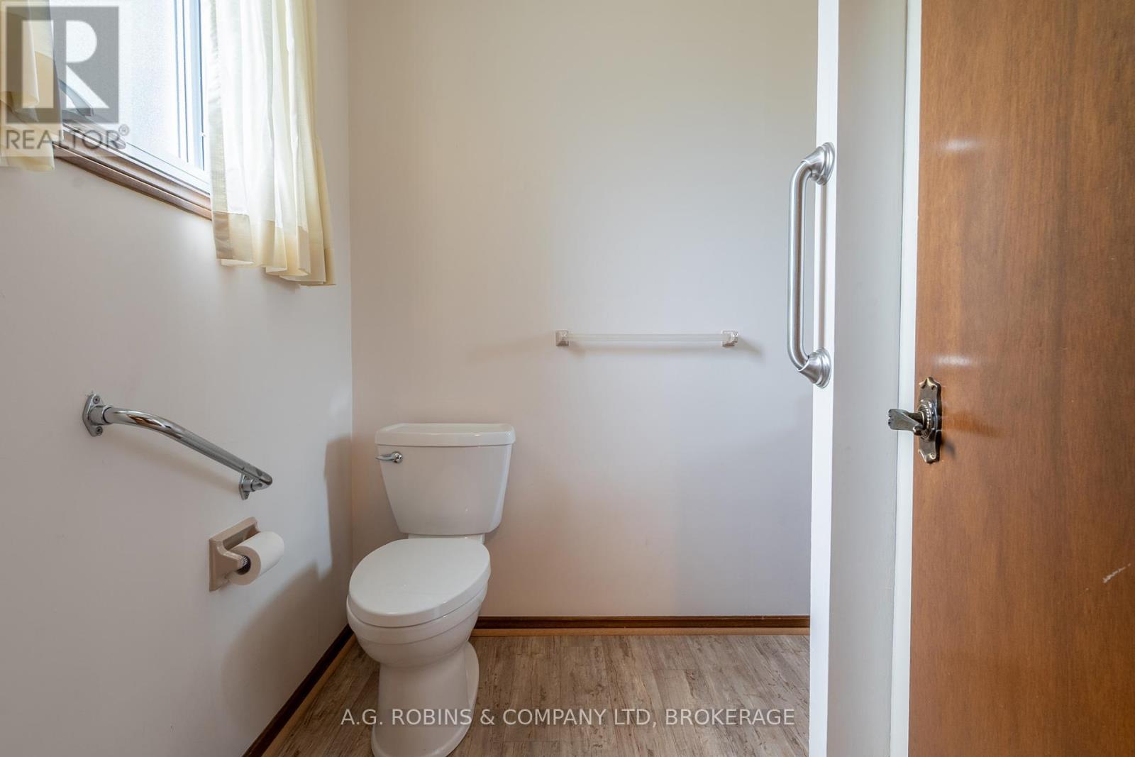 152 Doan's Ridge Road, Welland, Ontario  L3B 5N4 - Photo 27 - X12317755