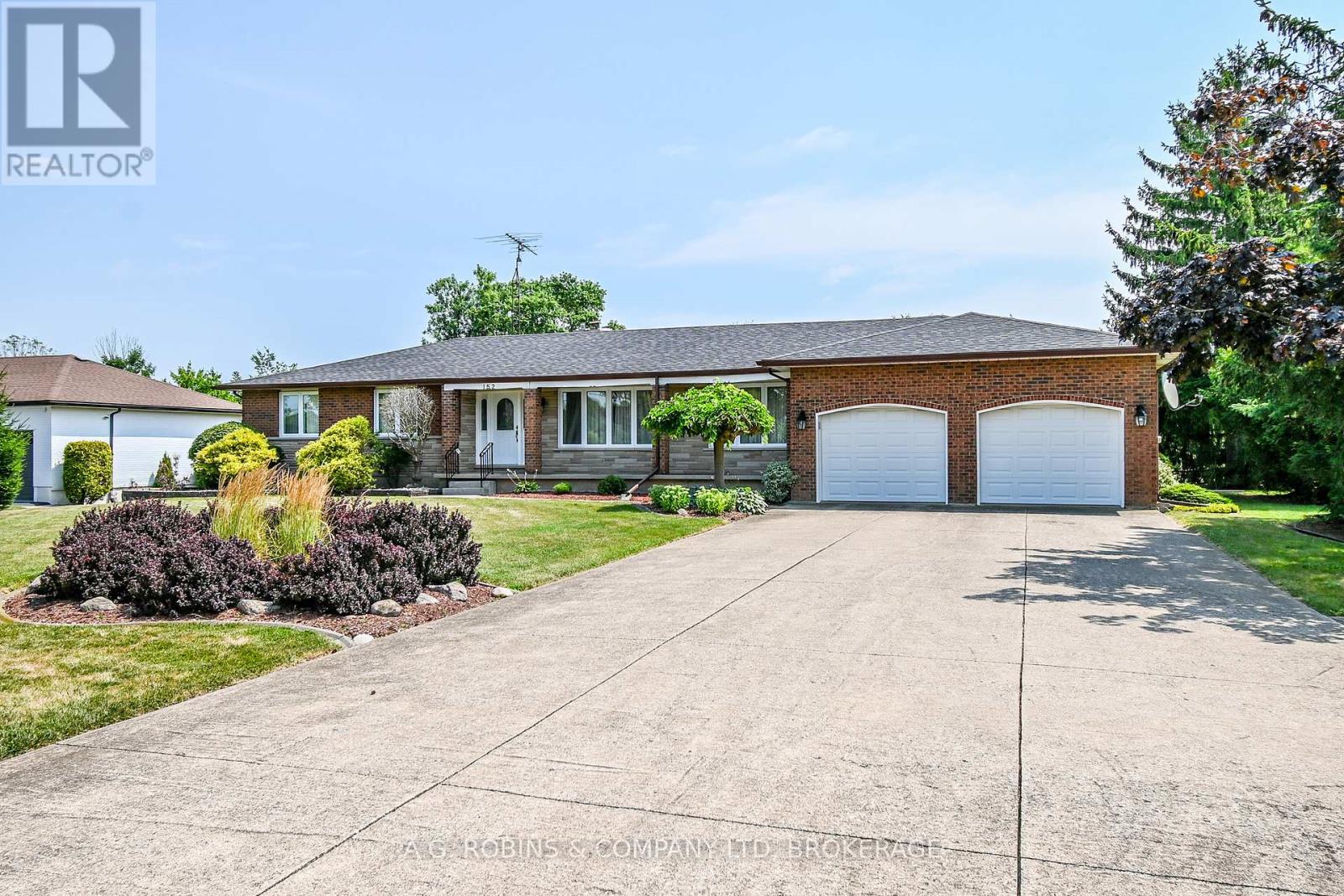 152 Doan's Ridge Road, Welland, Ontario  L3B 5N4 - Photo 3 - X12317755