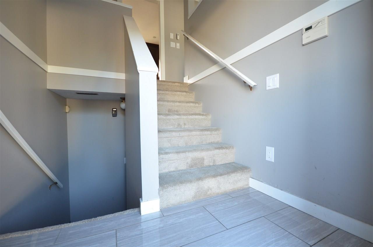 32138 Astoria Crescent, Abbotsford, British Columbia  V2T 4P5 - Photo 4 - R3032293