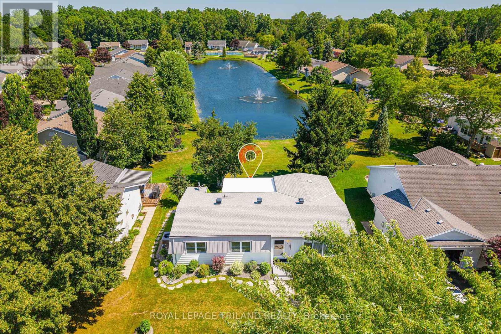 387 Augusta Crescent, South Huron, Ontario  N0M 1T0 - Photo 2 - X12309284
