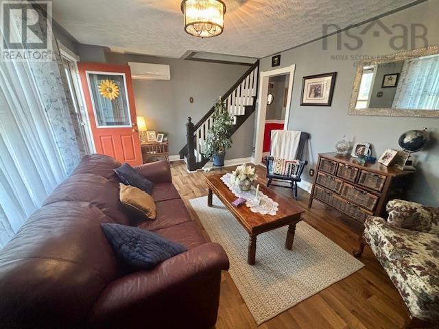 211 Ling Street, New Waterford, Nova Scotia  B1H 2W3 - Photo 10 - 202519269