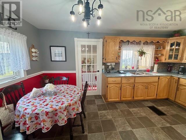 211 Ling Street, New Waterford, Nova Scotia  B1H 2W3 - Photo 6 - 202519269