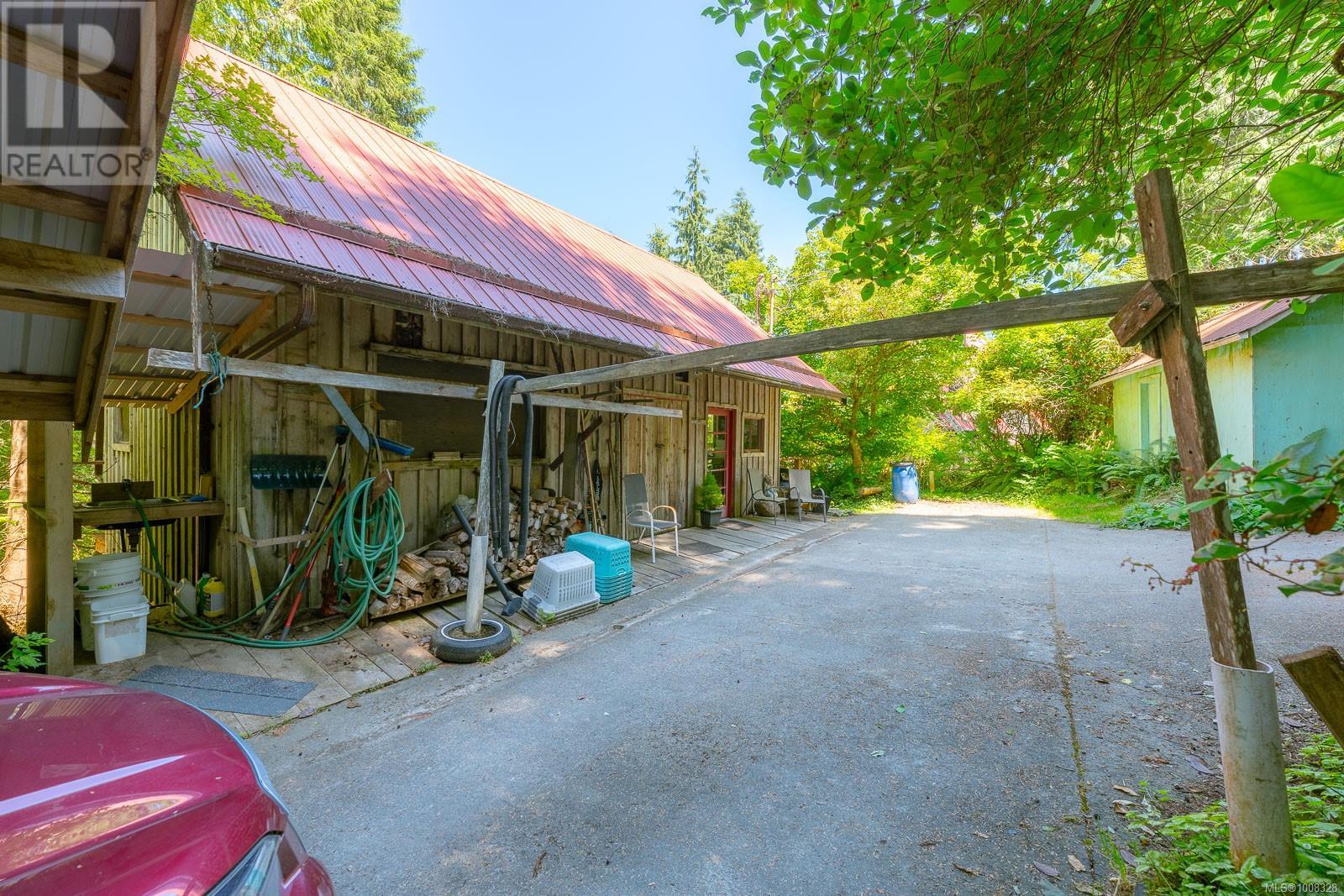 310 Tower Rd, Bamfield, British Columbia  V0R 1B0 - Photo 33 - 1008328