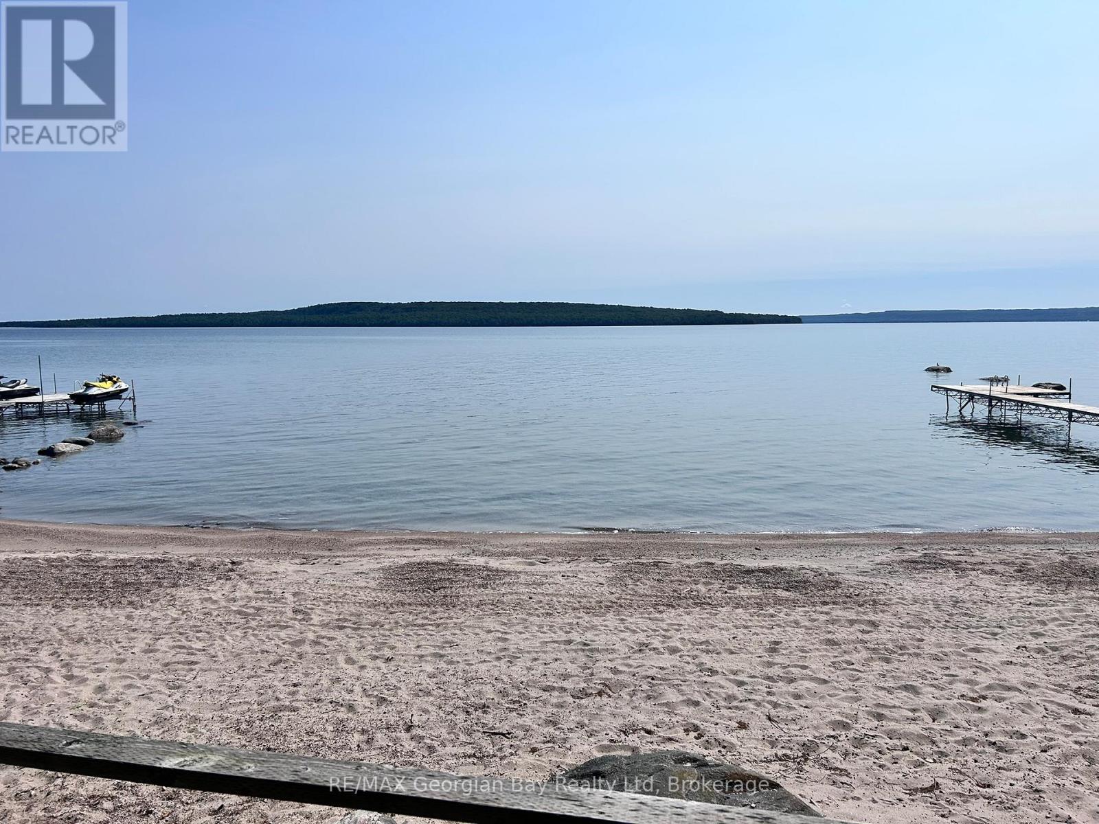 127 Kchi Sin Miikan Road, Christian Island 30, Ontario  L9M 0A9 - Photo 5 - S12278997