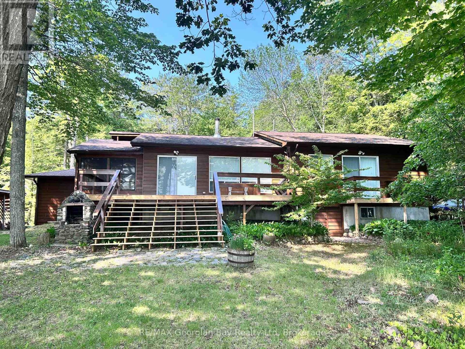 127 Kchi Sin Miikan Road, Christian Island 30, Ontario  L9M 0A9 - Photo 3 - S12278997