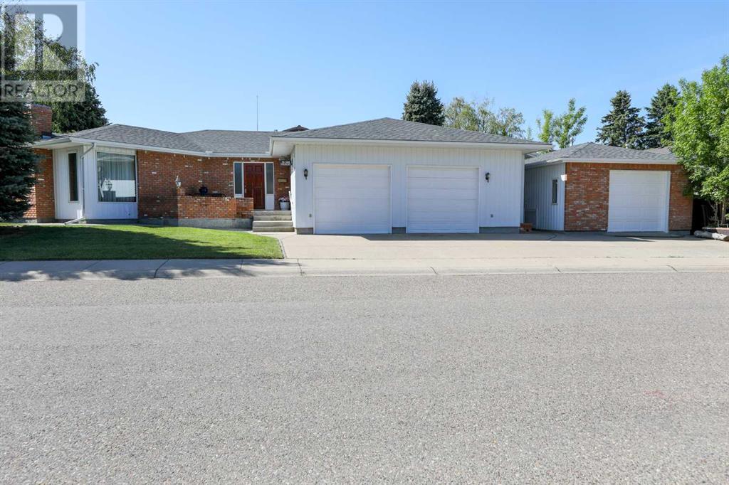 Property at 90 Tudor Crescent S image 1