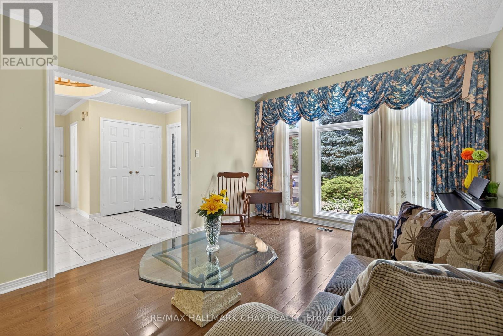 25 Heatherwood Crescent, Markham, Ontario  L3R 8W5 - Photo 6 - N12317758