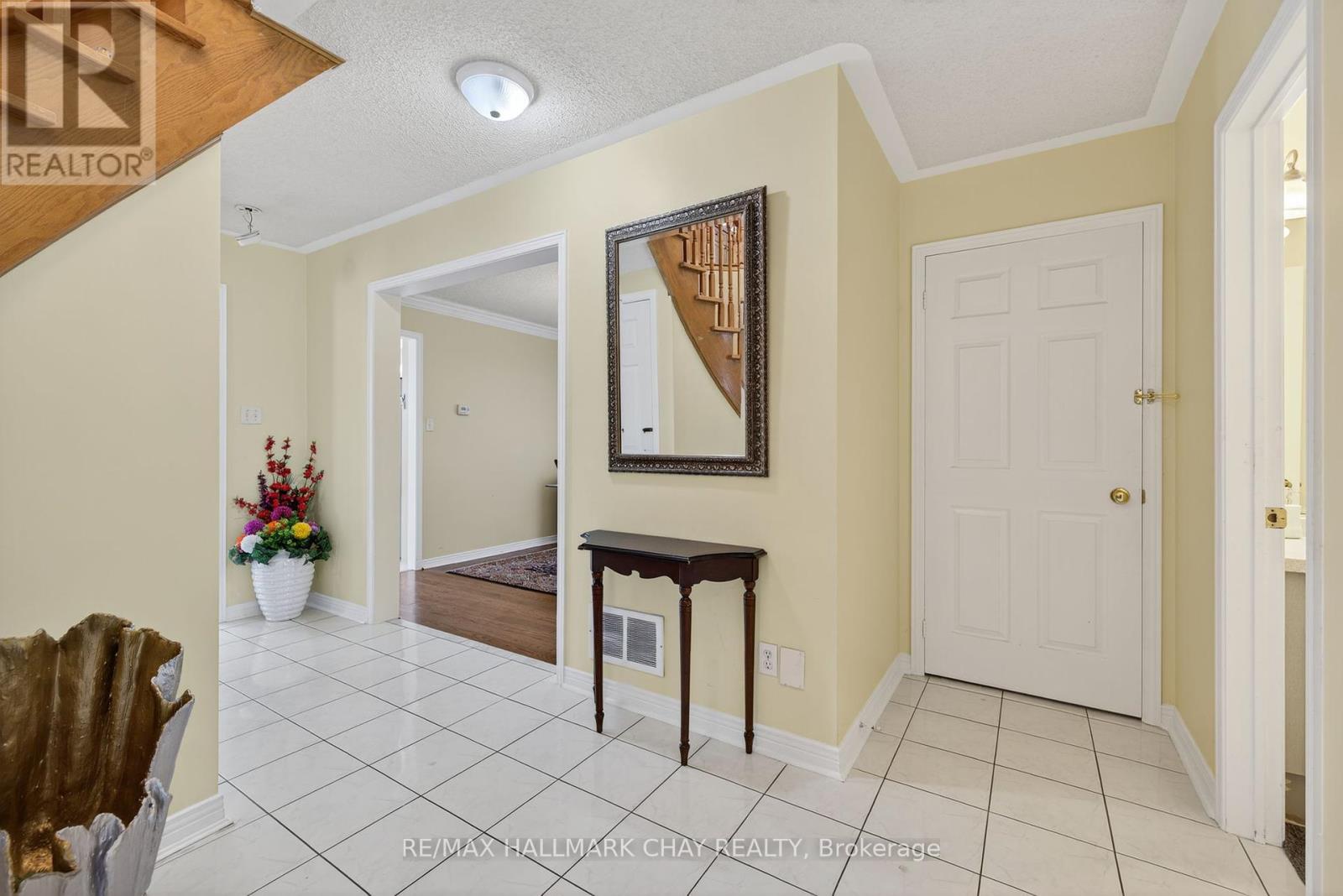25 Heatherwood Crescent, Markham, Ontario  L3R 8W5 - Photo 8 - N12317758
