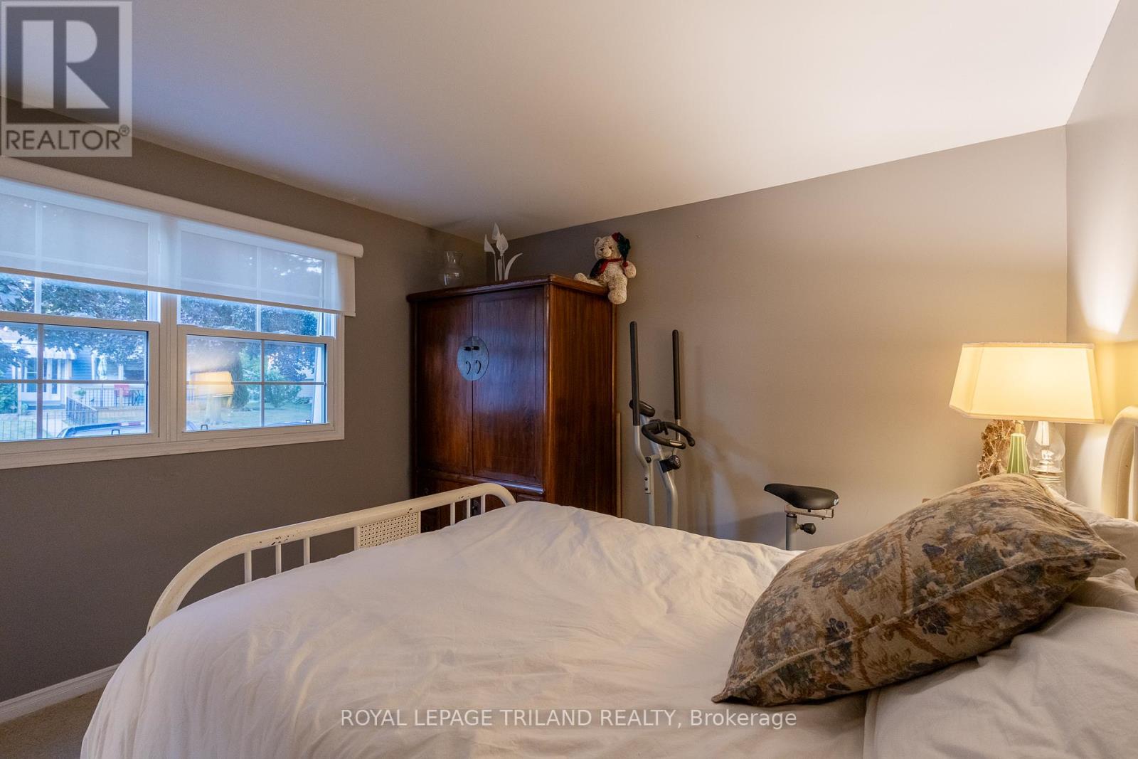 152 Pebble Beach Parkway, South Huron, Ontario  N0M 1T0 - Photo 32 - X12317832
