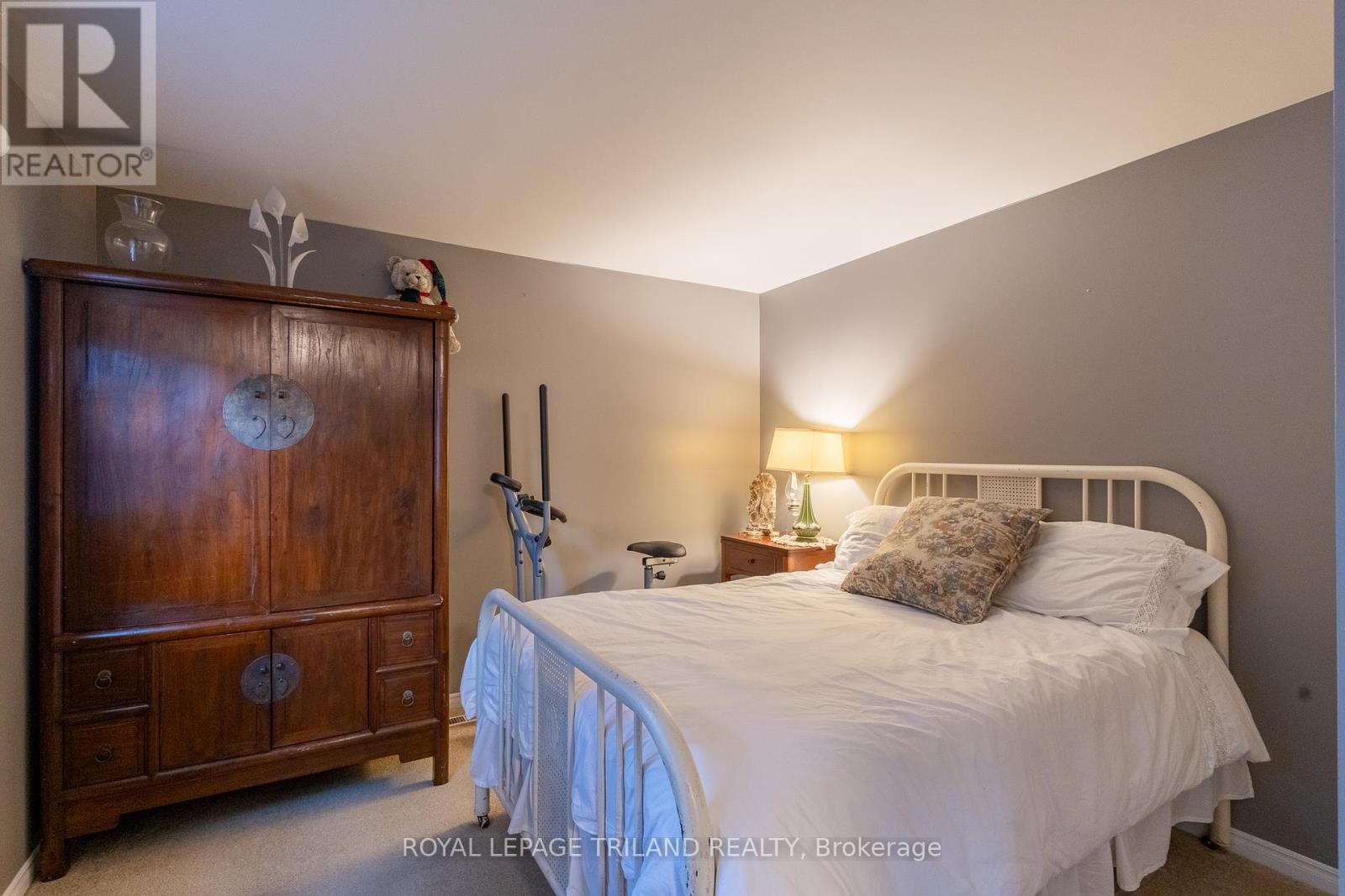 152 Pebble Beach Parkway, South Huron, Ontario  N0M 1T0 - Photo 33 - X12317832
