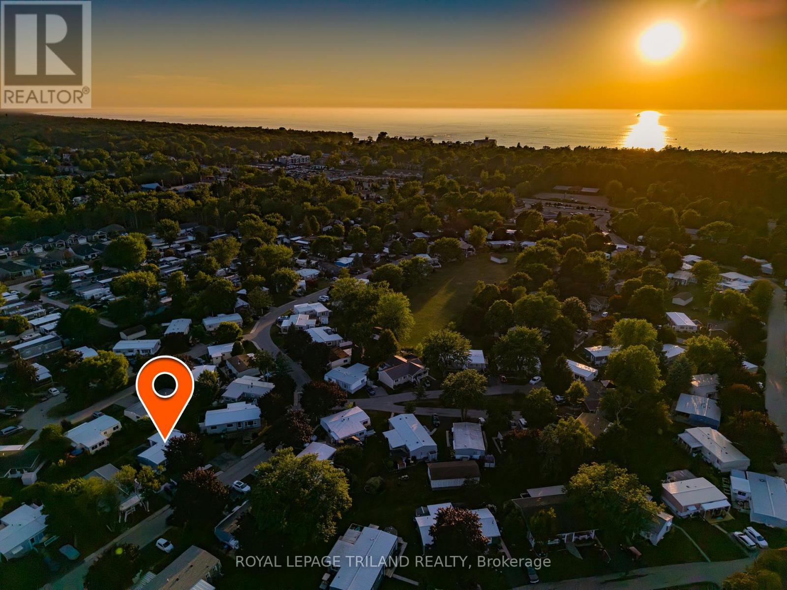 152 Pebble Beach Parkway, South Huron, Ontario  N0M 1T0 - Photo 36 - X12317832