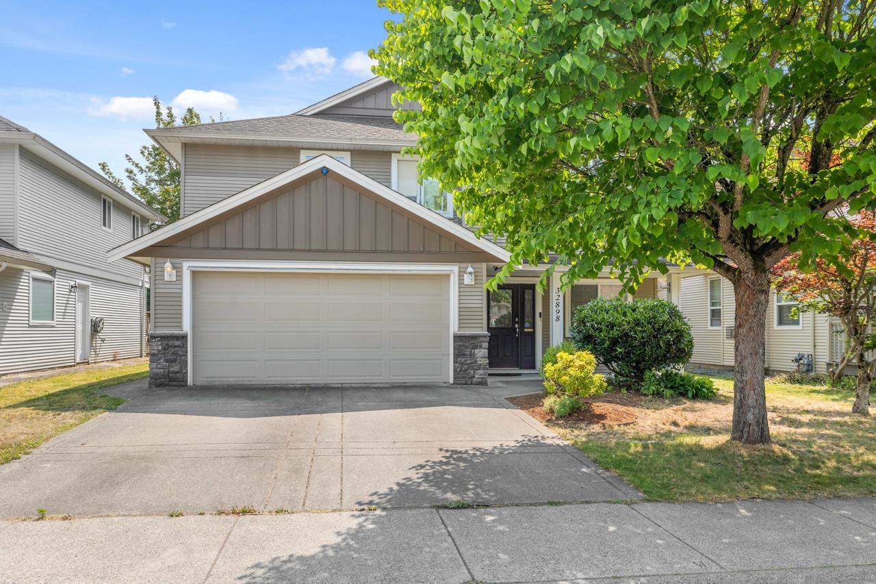 32898 Egglestone Avenue, Mission, British Columbia  V2V 7P9 - Photo 2 - R3031830