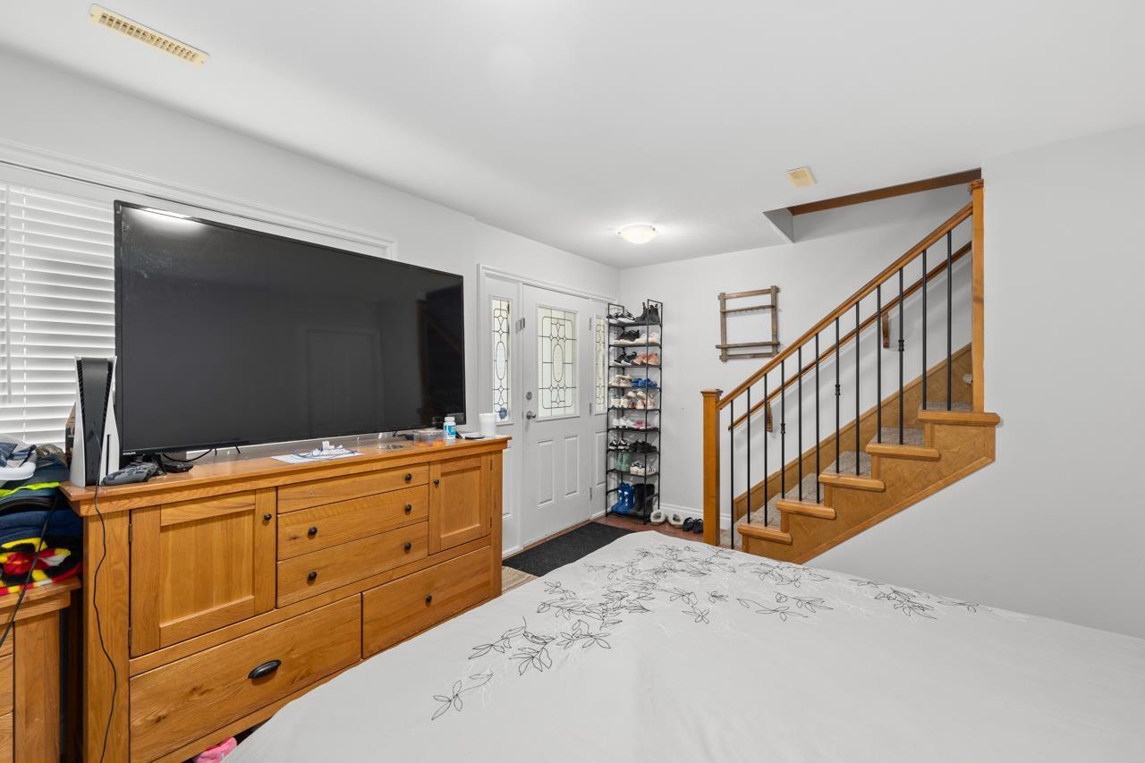 32898 Egglestone Avenue, Mission, British Columbia  V2V 7P9 - Photo 4 - R3031830