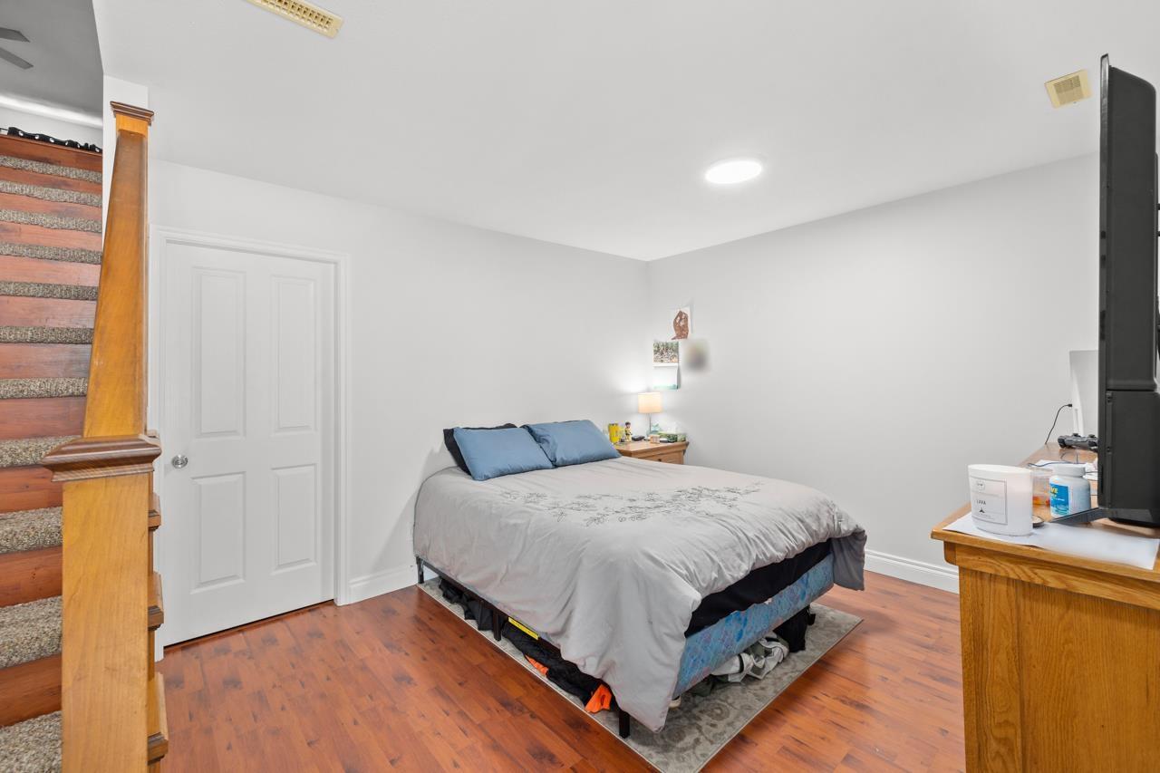32898 Egglestone Avenue, Mission, British Columbia  V2V 7P9 - Photo 3 - R3031830