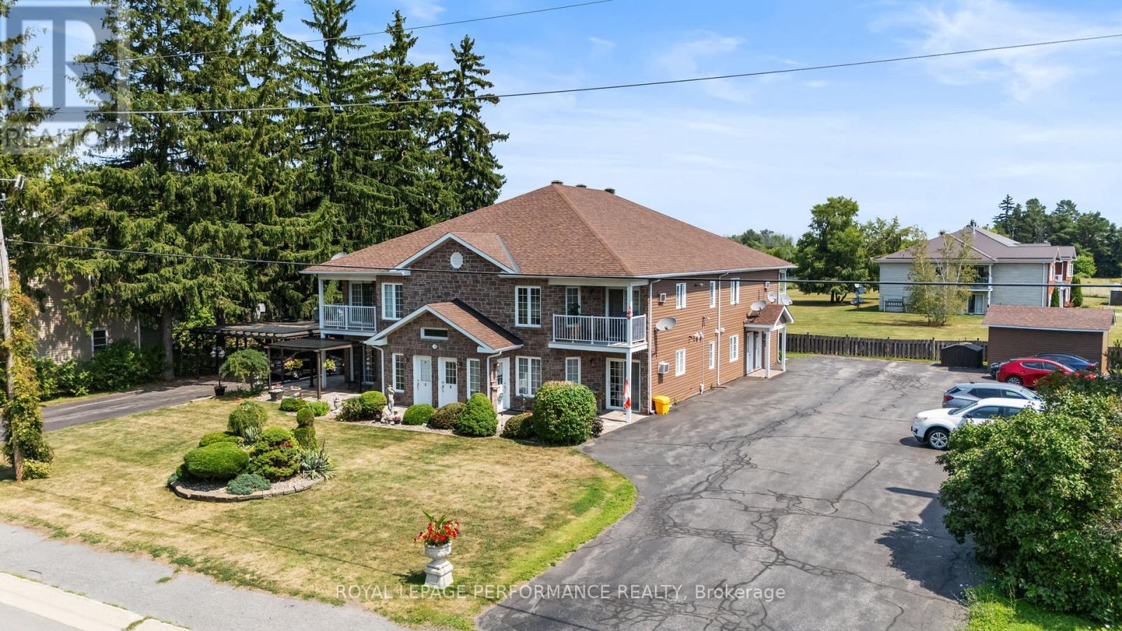 28 Queen Street, North Stormont, Ontario  K0A 1R0 - Photo 2 - X12317915