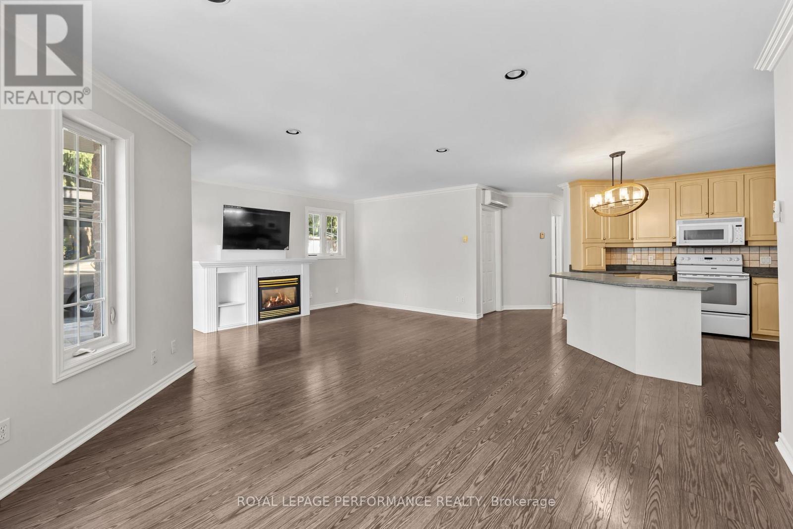 28 Queen Street, North Stormont, Ontario  K0A 1R0 - Photo 27 - X12317915