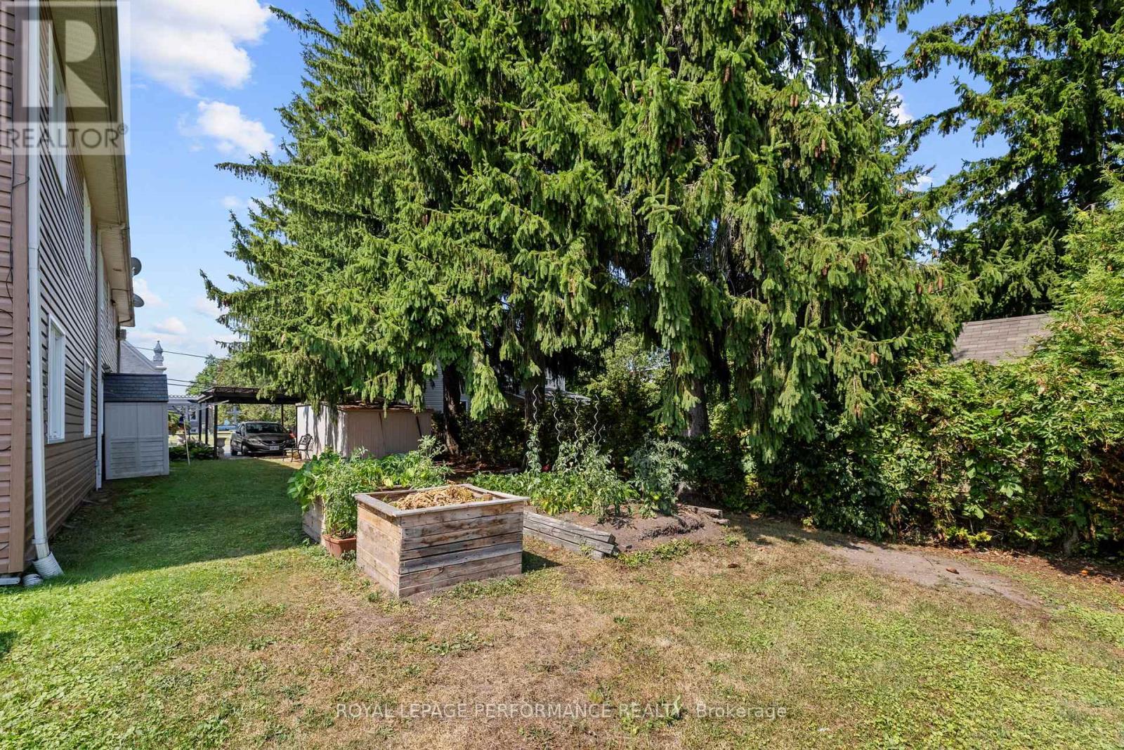 28 Queen Street, North Stormont, Ontario  K0A 1R0 - Photo 45 - X12317915