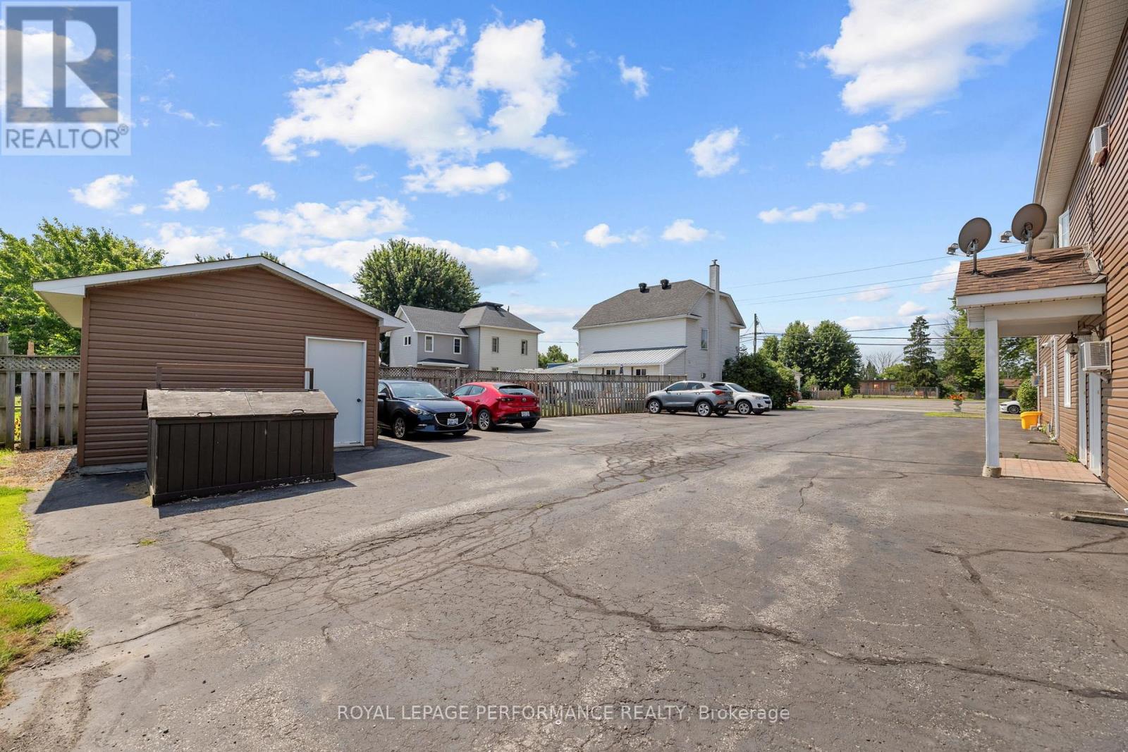 28 Queen Street, North Stormont, Ontario  K0A 1R0 - Photo 47 - X12317915