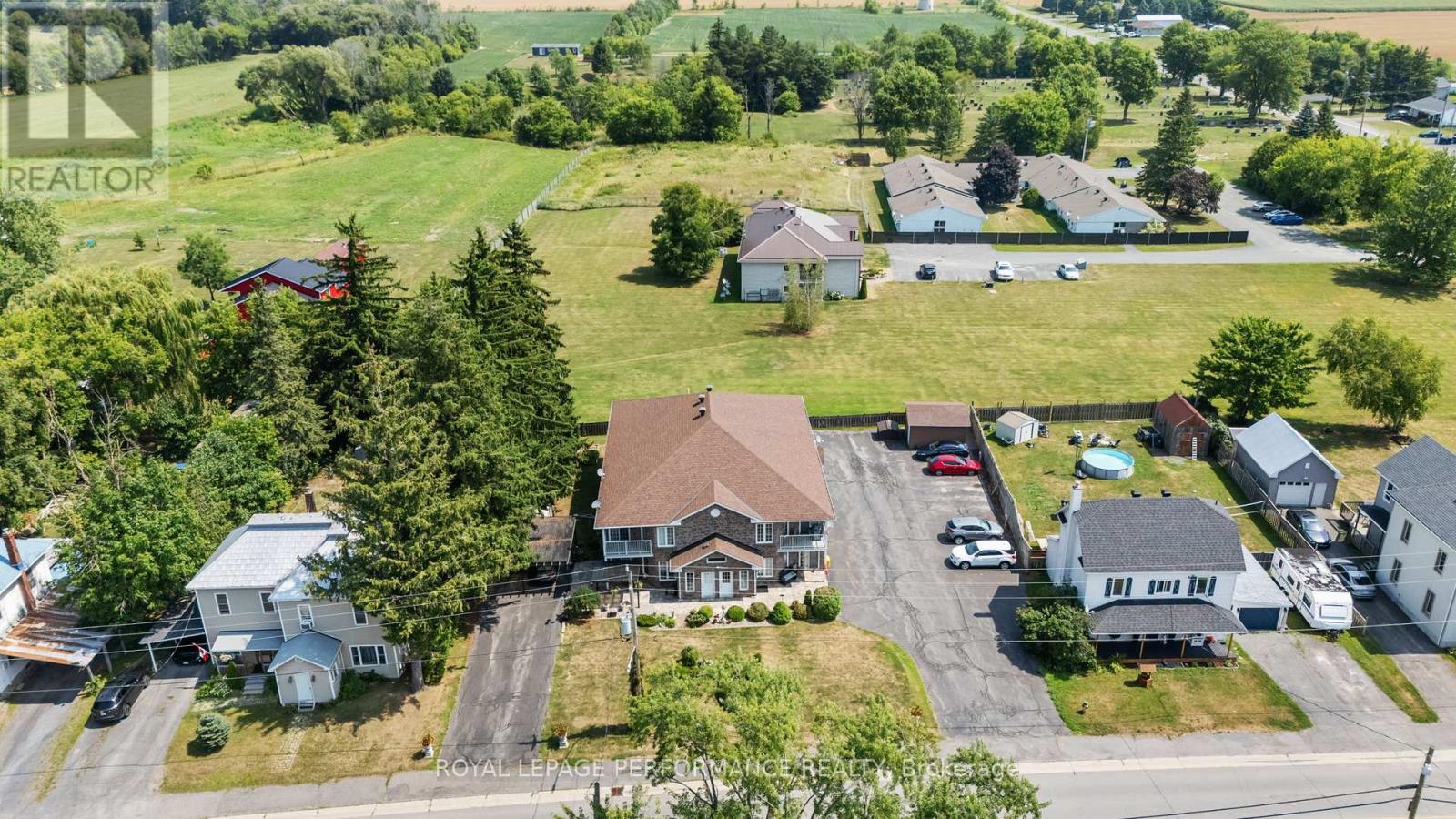 28 Queen Street, North Stormont, Ontario  K0A 1R0 - Photo 7 - X12317915