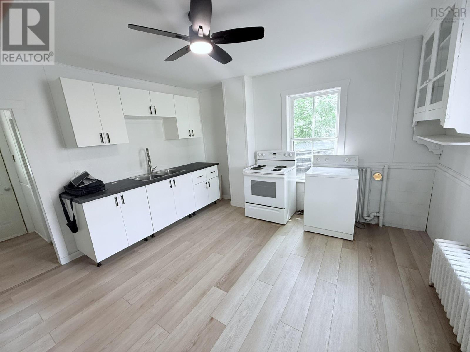 315 South Foord Street, Stellarton, Nova Scotia  B0K 1S0 - Photo 9 - 202519274