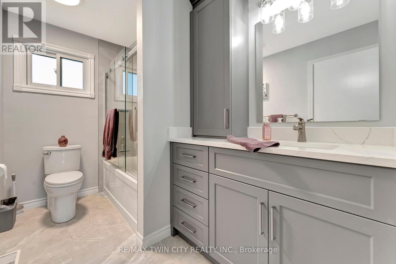 375 Elliott Street, Cambridge, Ontario  N1R 2L6 - Photo 14 - X12317779