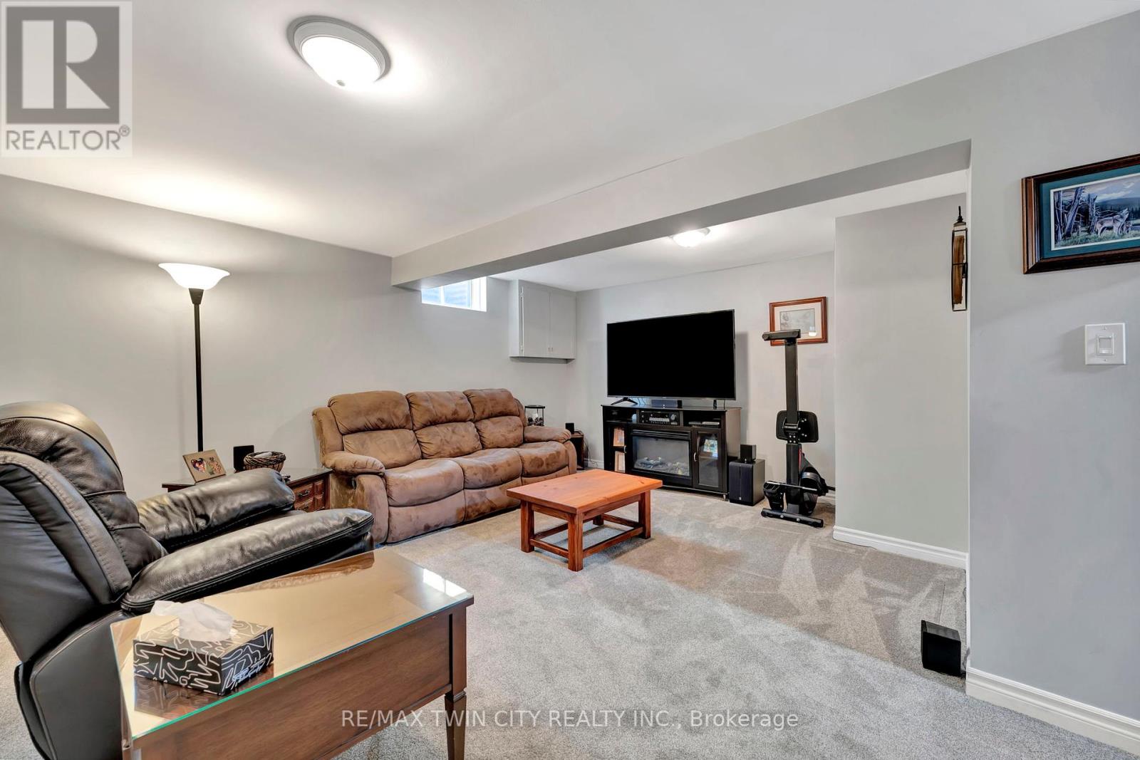 375 Elliott Street, Cambridge, Ontario  N1R 2L6 - Photo 15 - X12317779