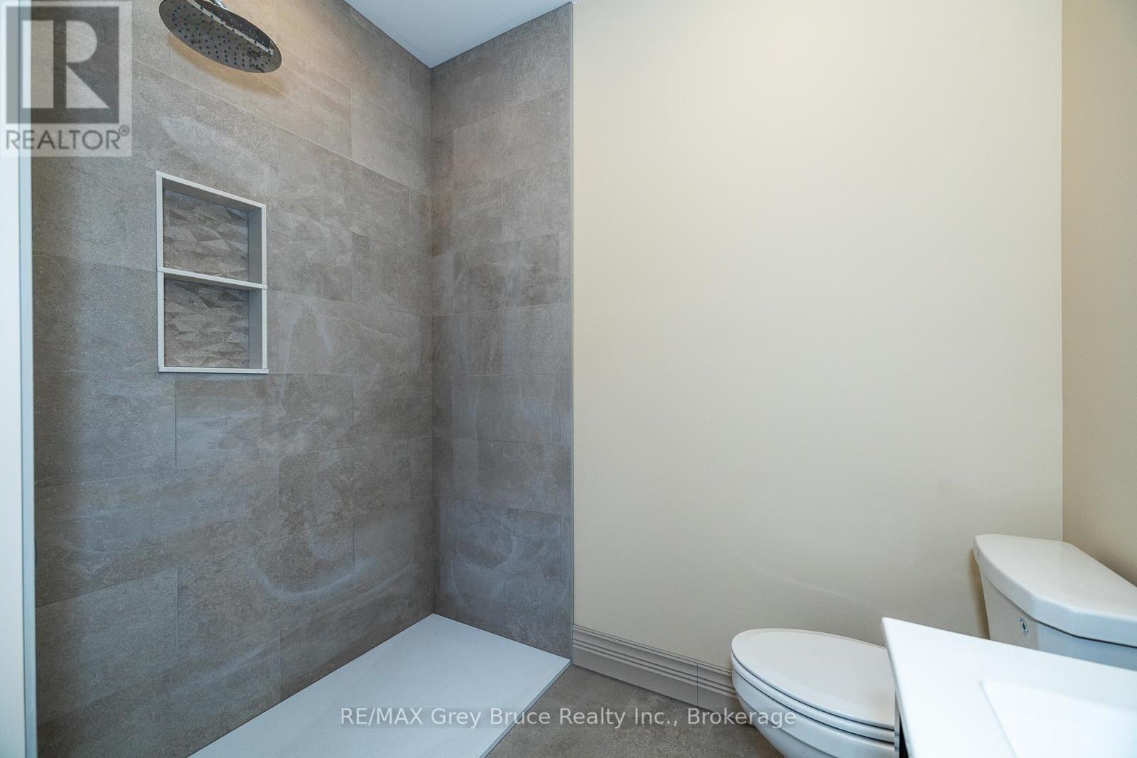 457 Huron Rd Road, South Bruce Peninsula, Ontario  N0H 2T0 - Photo 11 - X12317893