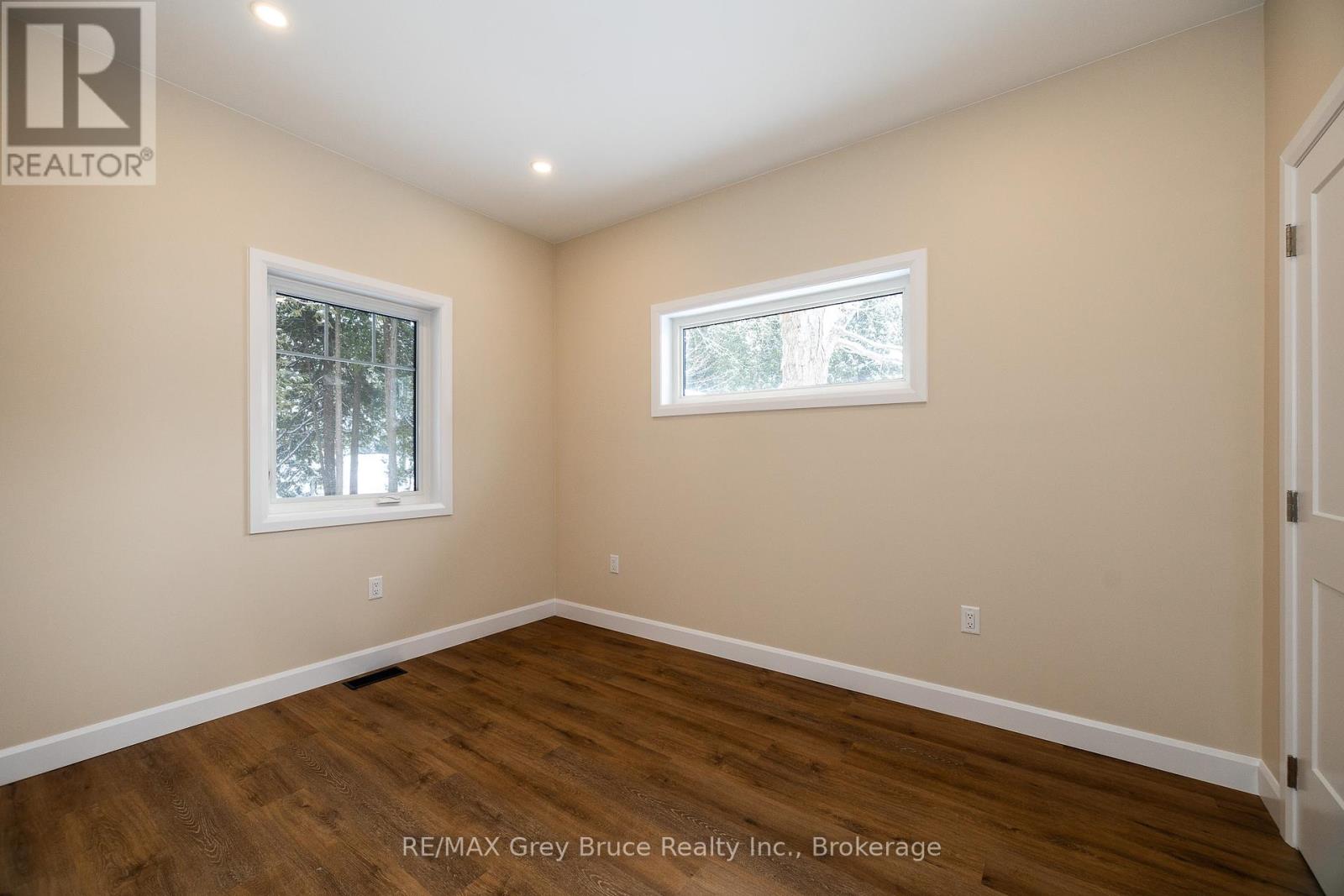 457 Huron Rd Road, South Bruce Peninsula, Ontario  N0H 2T0 - Photo 16 - X12317893