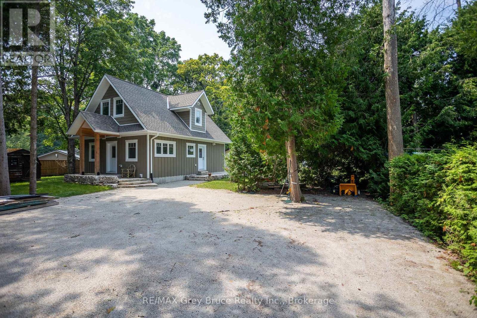 457 Huron Rd Road, South Bruce Peninsula, Ontario  N0H 2T0 - Photo 3 - X12317893