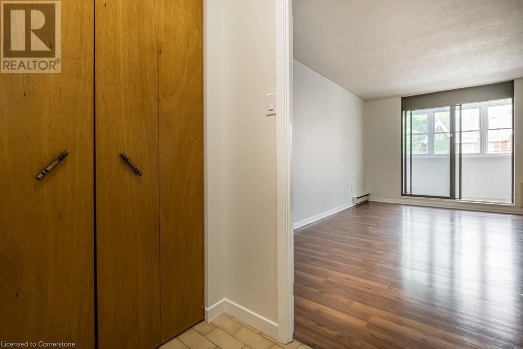 23 Main Street Unit# 205, Dundas, Ontario  L9H 2P7 - Photo 6 - 40728155