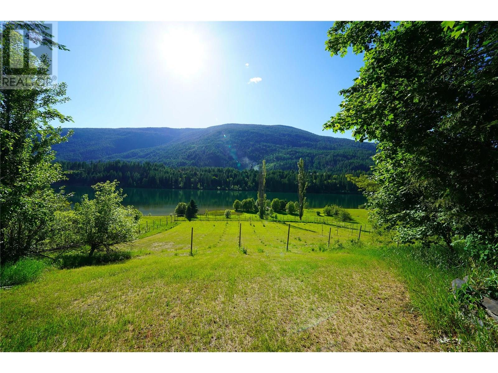 1062 Scamp Road, Glade, British Columbia  V1N 4R3 - Photo 28 - 10352058