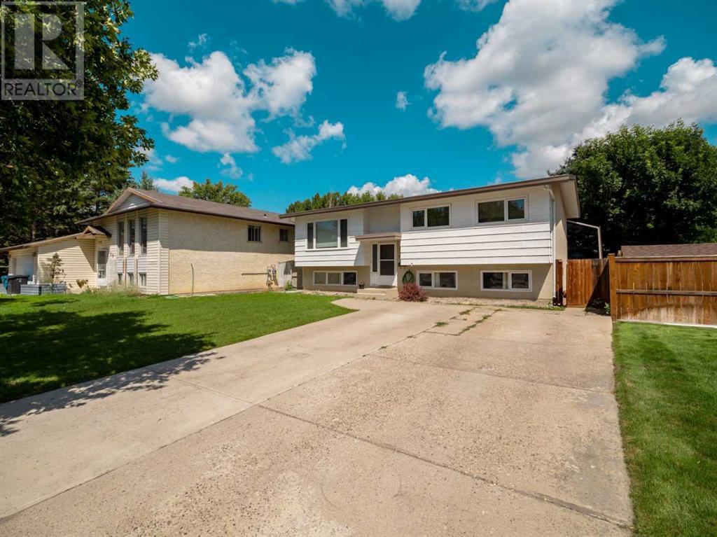 Property at 113 Jerry Potts Boulevard W image 3