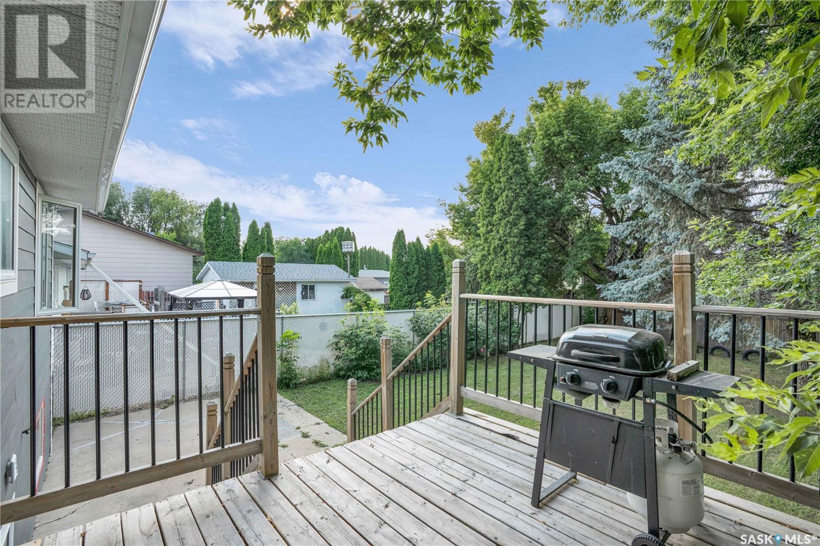 Property at 3562 Fairlight DRIVE image 2