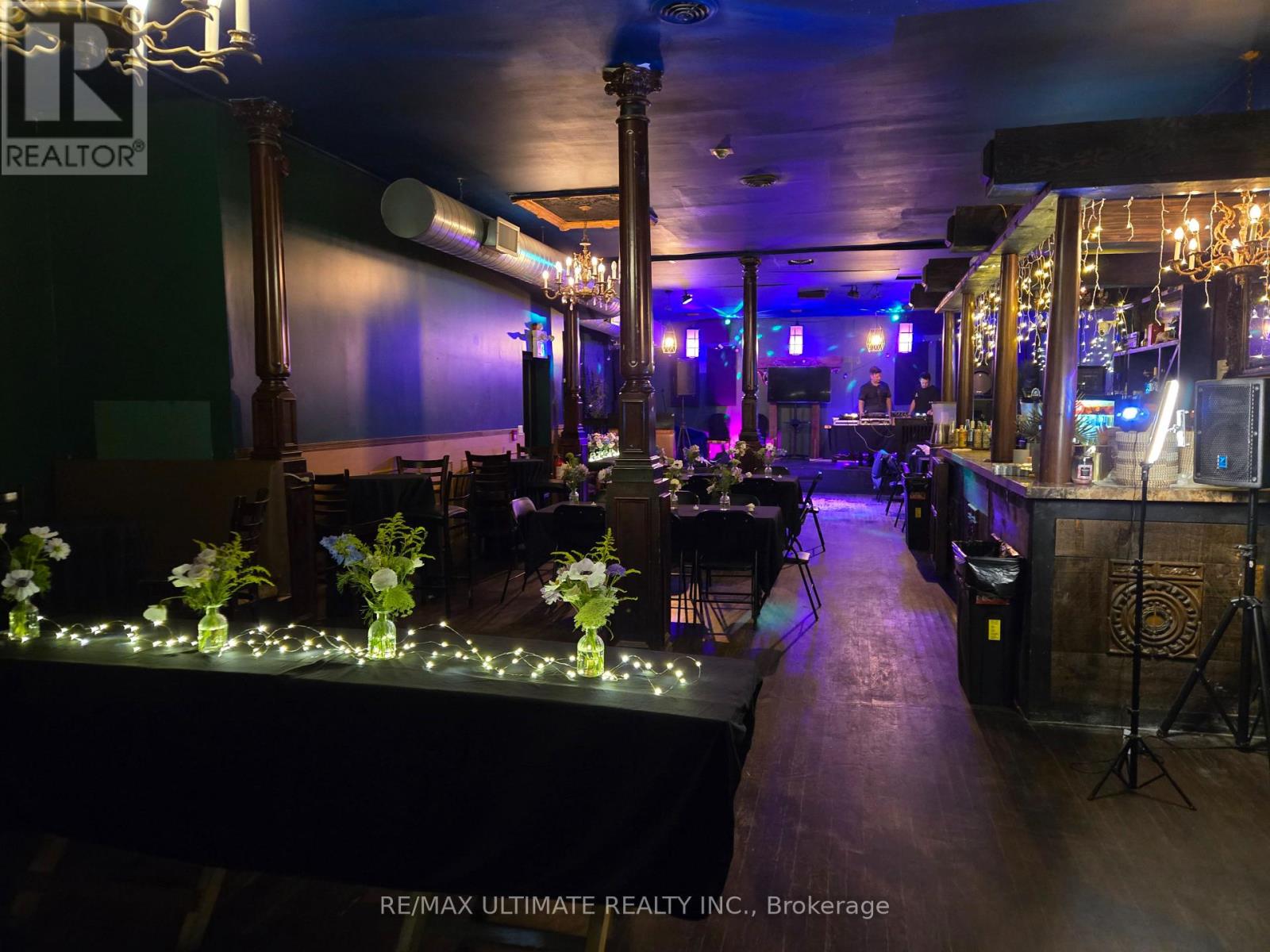 319 Augusta Avenue, Toronto (Kensington-Chinatown), Ontario  M5T 2M2 - Photo 3 - C12317821