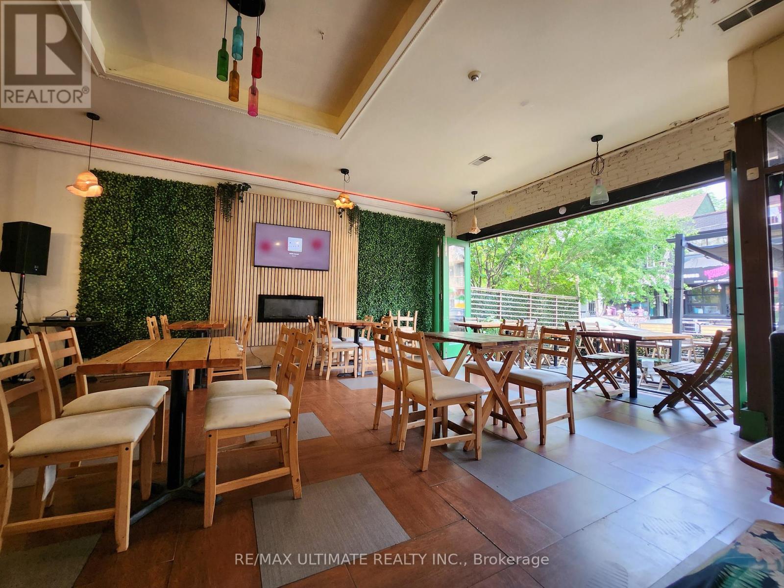 319 Augusta Avenue, Toronto (Kensington-Chinatown), Ontario  M5T 2M2 - Photo 6 - C12317821
