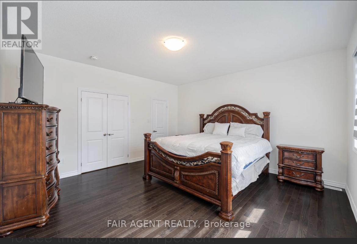 28 Tweedhill Avenue, Caledon, Ontario  L7C 4K4 - Photo 12 - W12316221