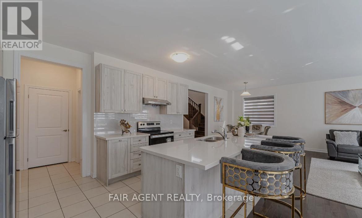 28 Tweedhill Avenue, Caledon, Ontario  L7C 4K4 - Photo 10 - W12316221