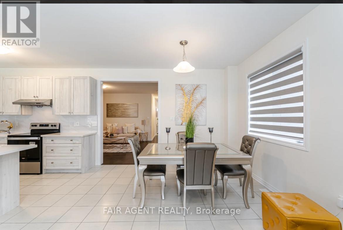 28 Tweedhill Avenue, Caledon, Ontario  L7C 4K4 - Photo 7 - W12316221
