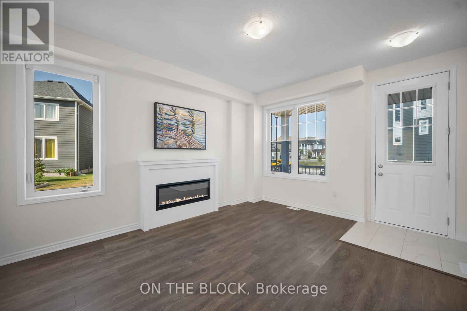 Property at 6 COURTLAND WAY image 2