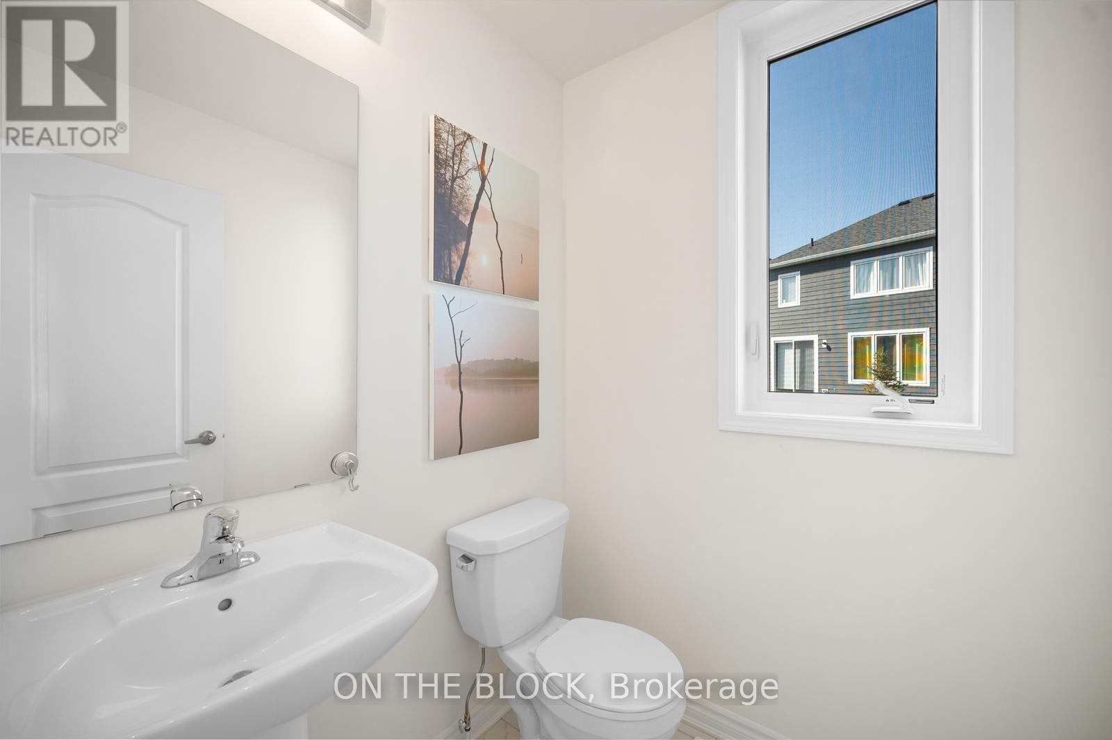 Property at 6 COURTLAND WAY image 4
