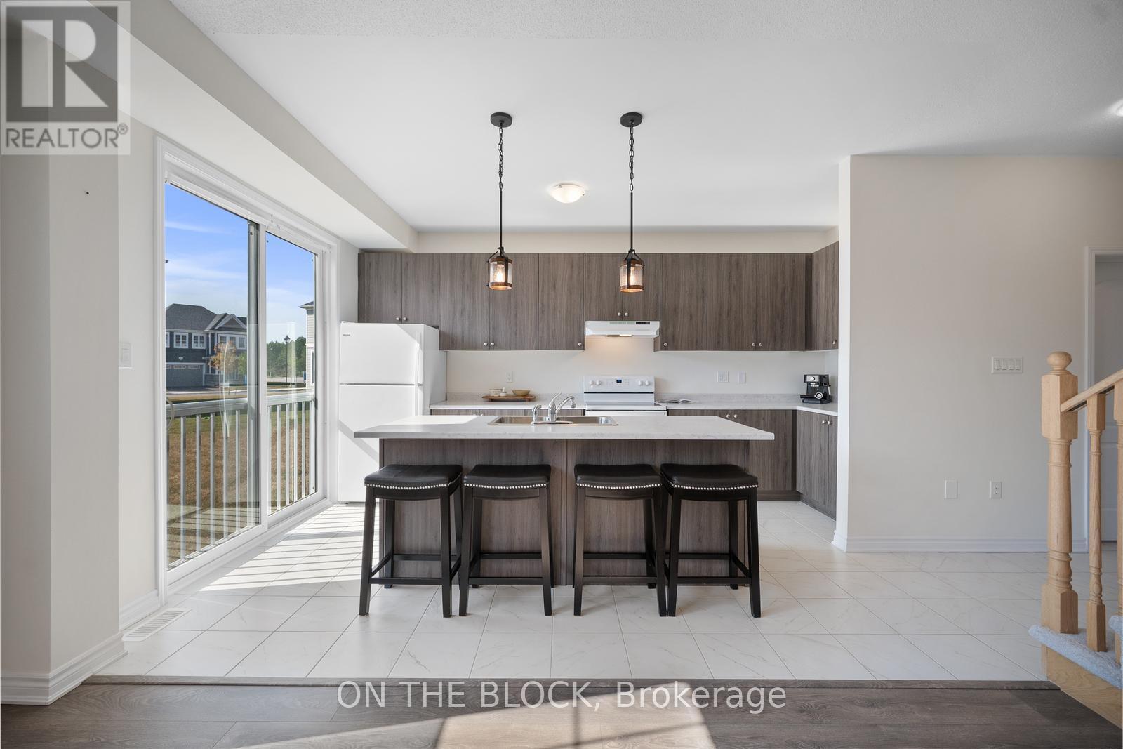 Property at 6 COURTLAND WAY image 5