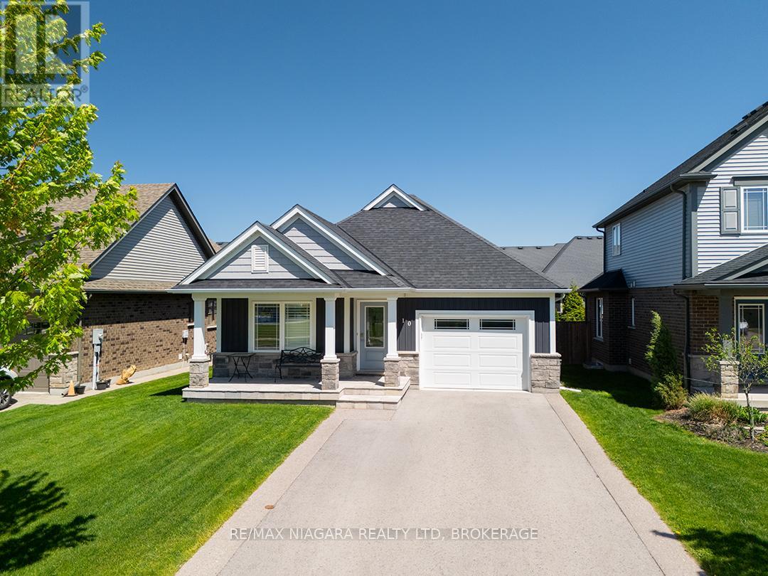10 Eastman Gateway, Thorold, Ontario  L2V 0E2 - Photo 1 - X12157968