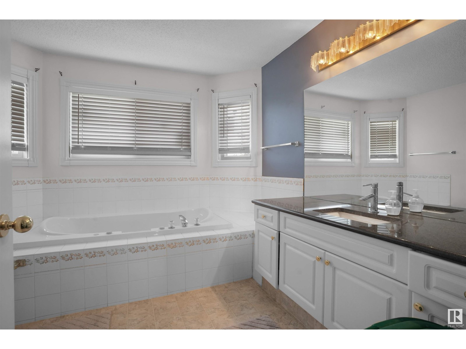 2715 44a Av Nw, Edmonton, Alberta  T6T 1K2 - Photo 38 - E4450580