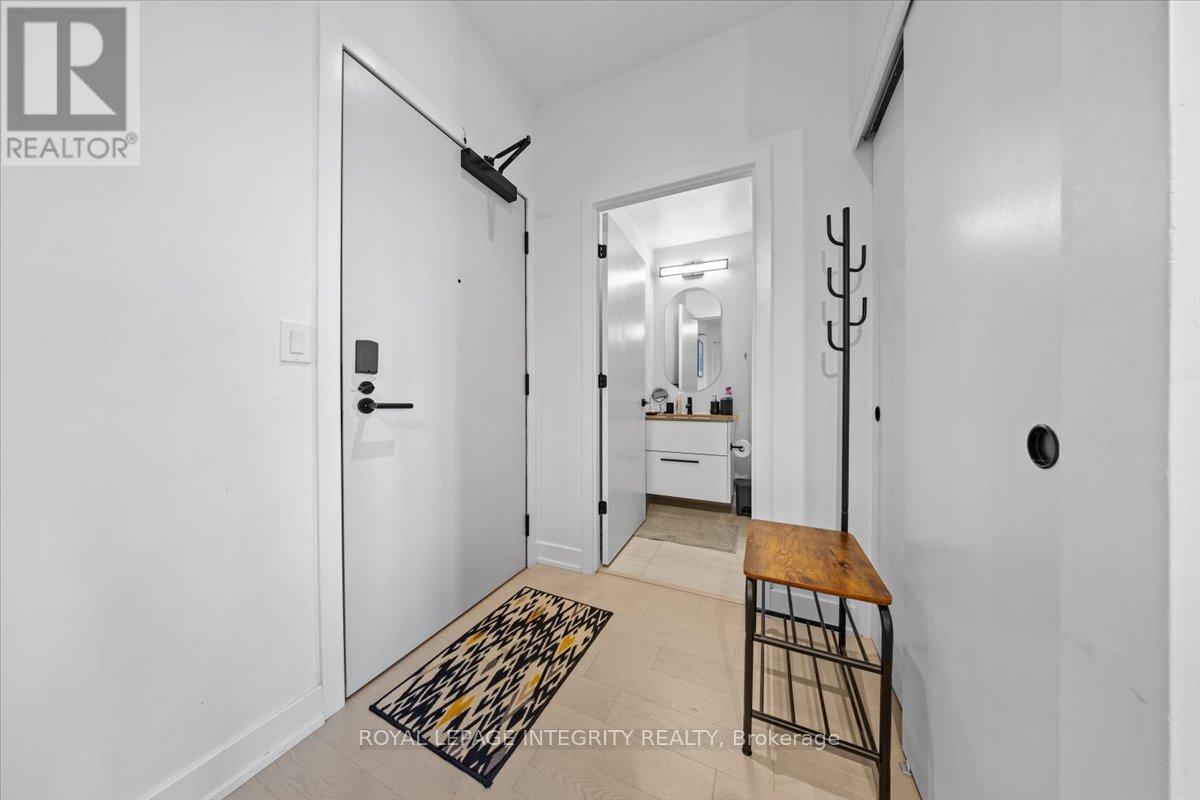 317 - 560 Rideau Street, Ottawa, Ontario  K1N 0G3 - Photo 2 - X12317970