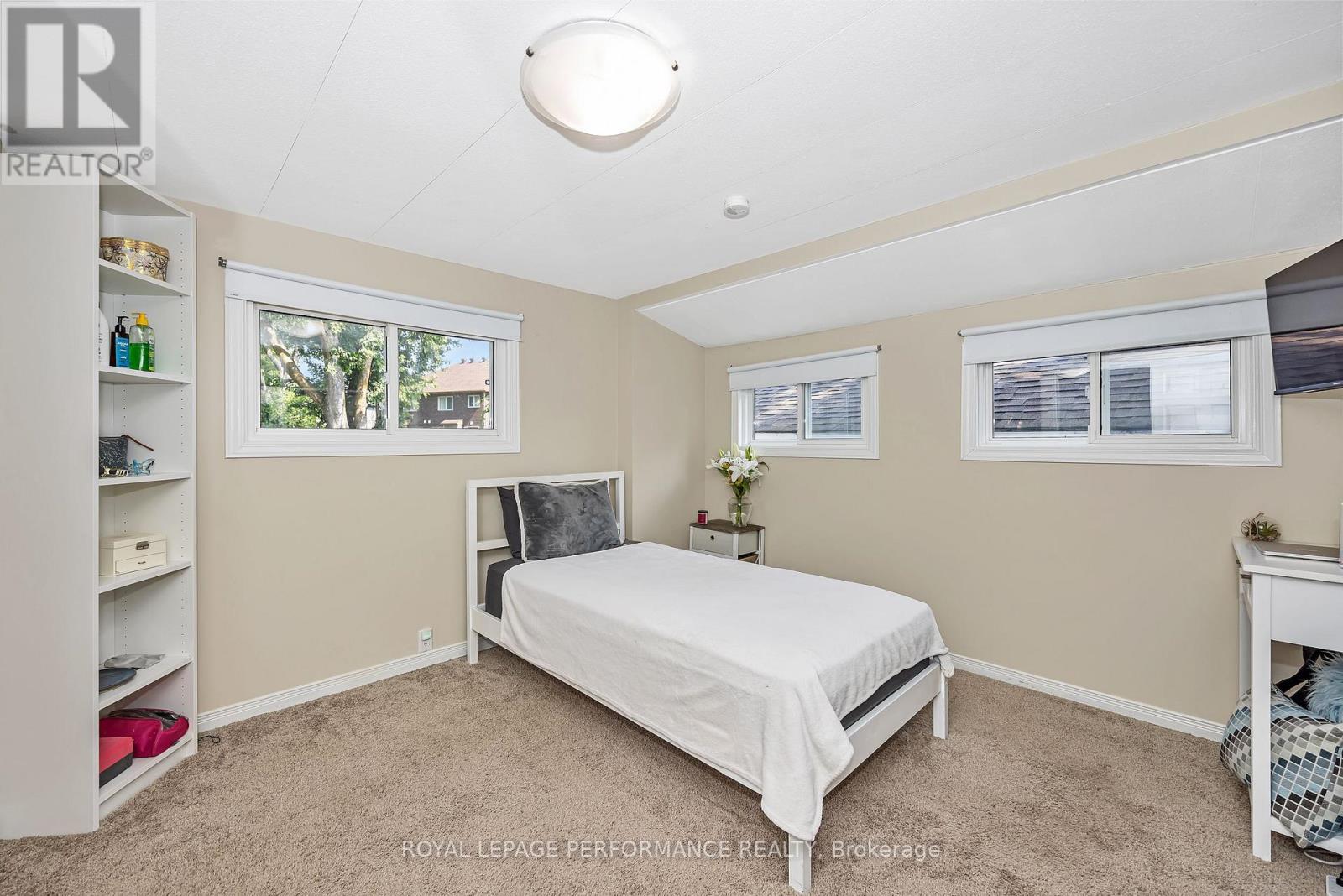 8 Bradley Green Court, Ottawa, Ontario  K2S 1B7 - Photo 17 - X12317993