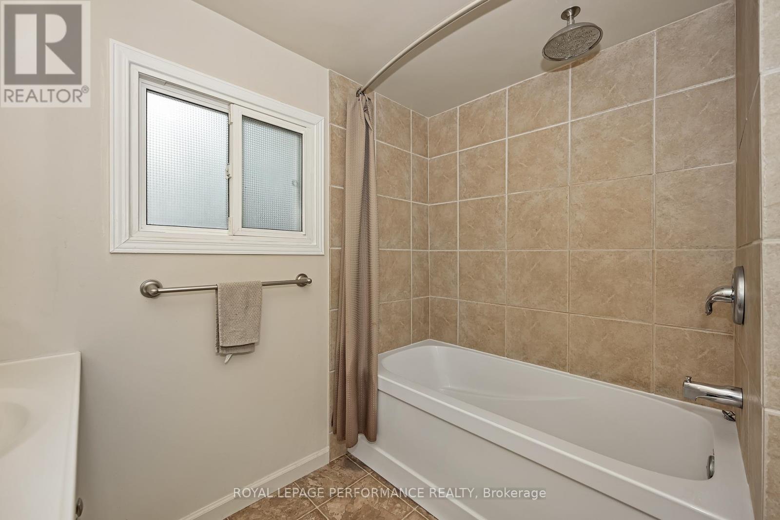 8 Bradley Green Court, Ottawa, Ontario  K2S 1B7 - Photo 20 - X12317993